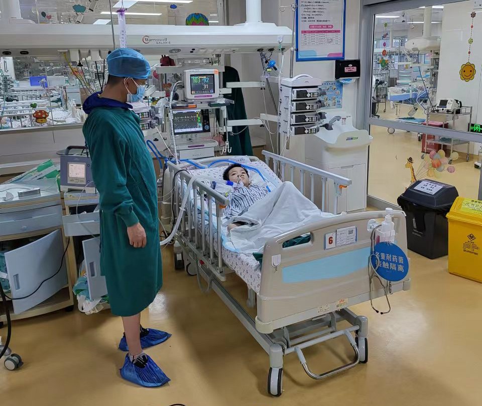 牡丹江跨省救护车出租公司